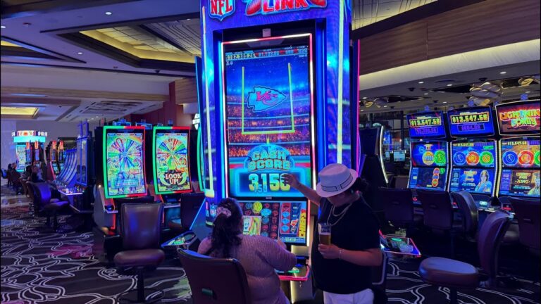 🔴 LIVE INSIDE LUXURIOUS CASINO SPENDING CHECK ON SLOTS!