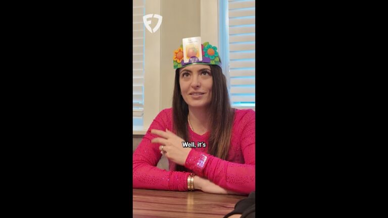 A controversial game of Hedbandz 🤷‍♀️ 😂
