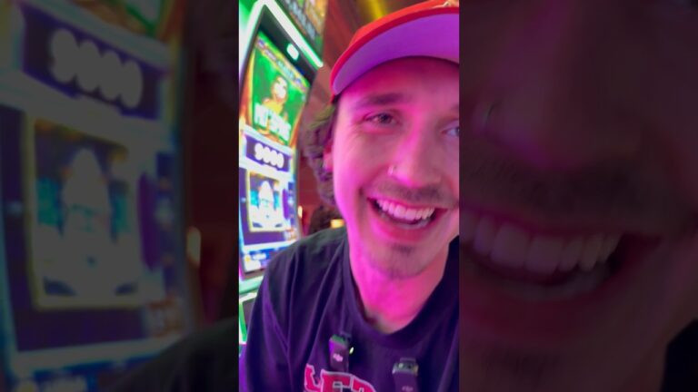 INSANE Win On Spooky Link! #explore #slot #casino
