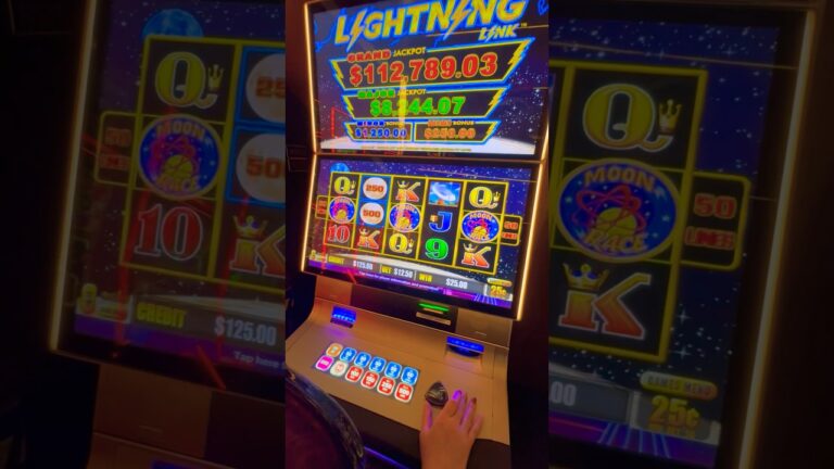 ARE YOU KIDDING ME RIGHT NOW?! 😳 | Lightning Link #slot #slots #casino