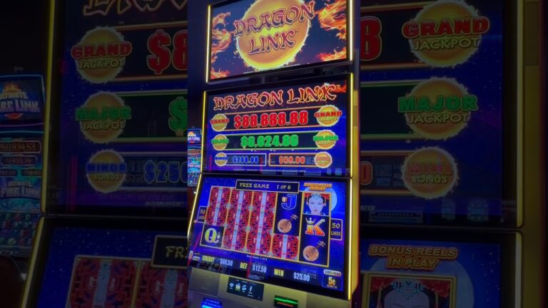 AUTUMN MOON at the WORLD’S LARGEST CASINO?! 😱🎰 #shorts #youtubeshorts