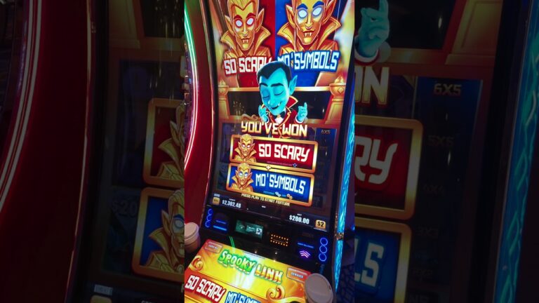 I Won MORE Than the GRAND JACKPOT on NEW Dracula Spooky Link!!! #slots #vegas #casino
